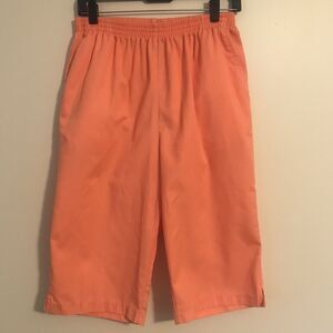 BonWorth Pink  Suckle Pull On Comfort Stretch Capri Pants Size PM Comfortable